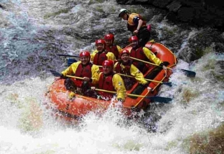  Rafting con Eva Ubicación. 